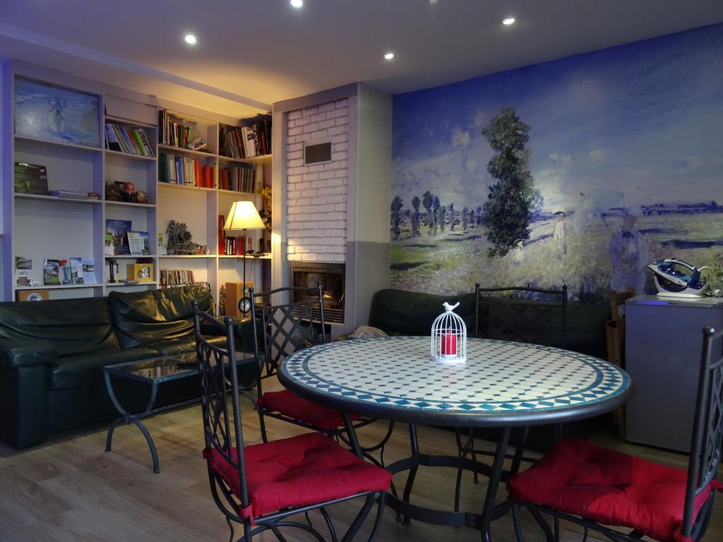 Datcha Bourguignonne, Chambres & Gite Maconge 外观 照片